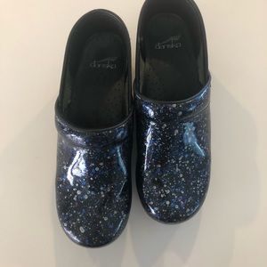 Dansko clogs . Black with blue/purple/gray speckles. No scuffs.